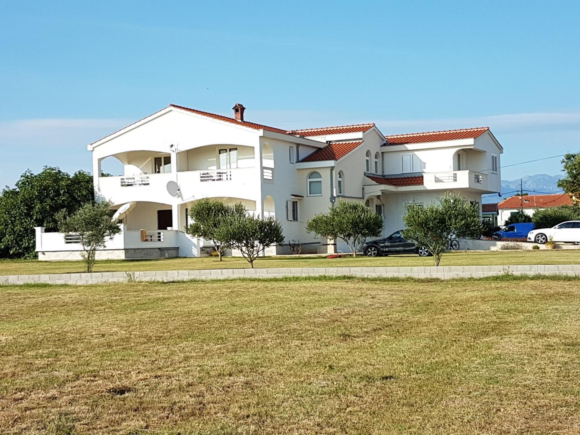 Apartments Mrdelja Vrsi Exterior photo